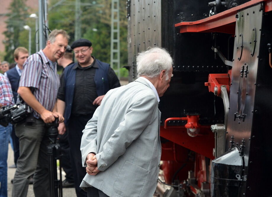 Zahnraddampflokomotive fährt wieder