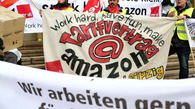 Streik bei Amazon in Leipzig: Das Unternehmen weist Medienberichte über eine Verlagerung von Logistikzentren aus Deutschland