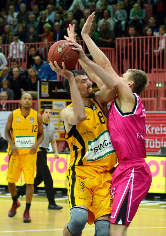 Walter Tigers Tübingen - Telekom Baskets Bonn 76:77