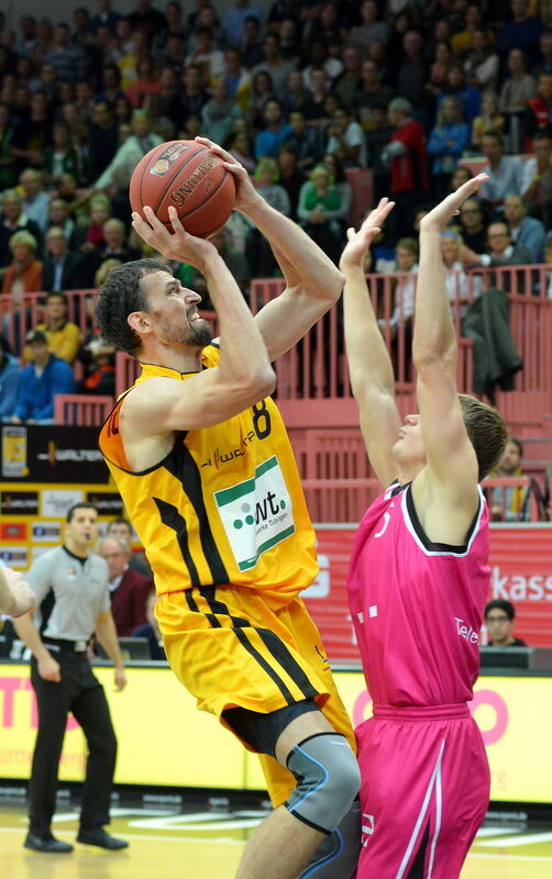 Walter Tigers Tübingen - Telekom Baskets Bonn 76:77