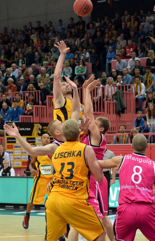 Walter Tigers Tübingen - Telekom Baskets Bonn 76:77