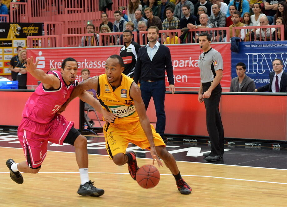 Walter Tigers Tübingen - Telekom Baskets Bonn 76:77