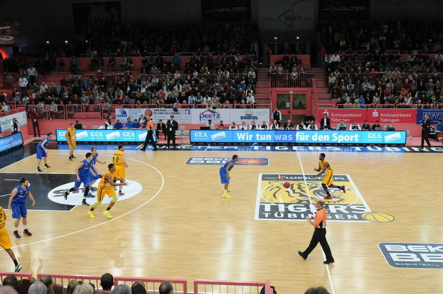 Walter Tigers Tübingen - Mitteldeutscher BC 77:69