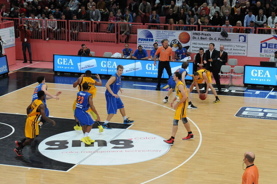 Walter Tigers Tübingen - Mitteldeutscher BC 77:69