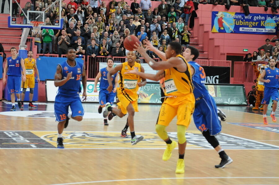 Walter Tigers Tübingen - Mitteldeutscher BC 77:69