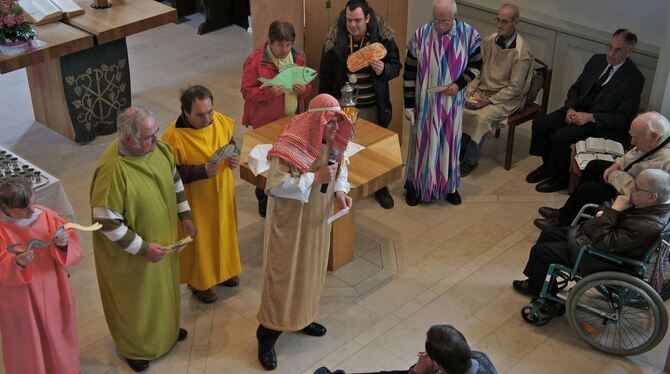 Gottesdienst in der Johanneskirche in Unterhausen: Die Apis feiern mit Behinderten. FOTO: PR