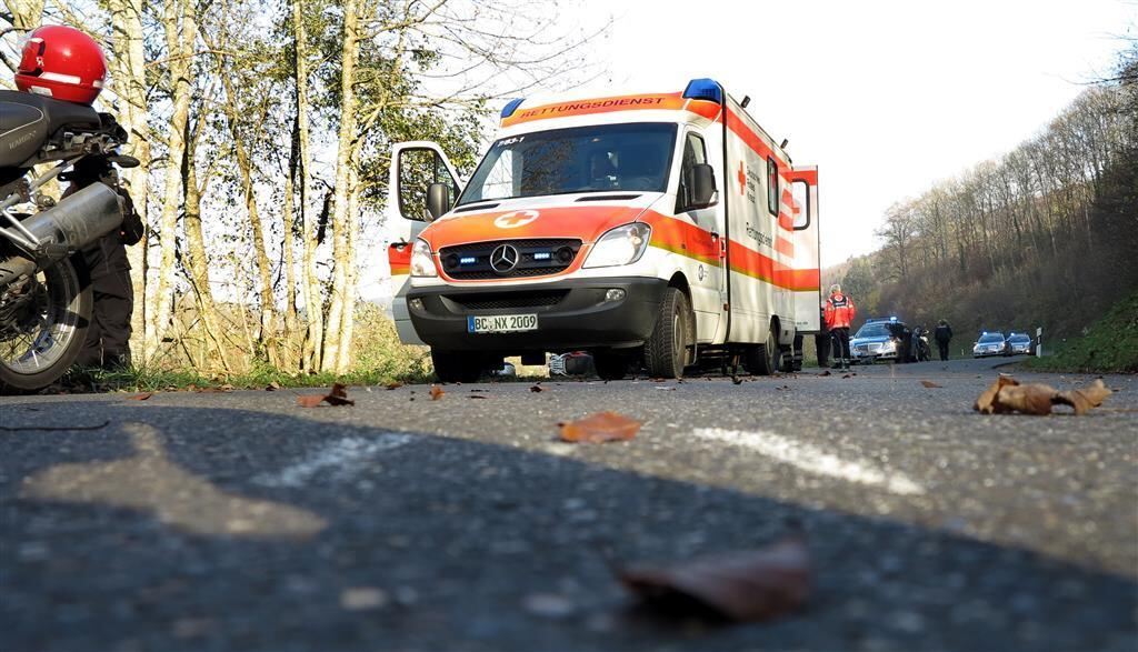 Motorradunfall zwischen Zwiefalten und Upflamör