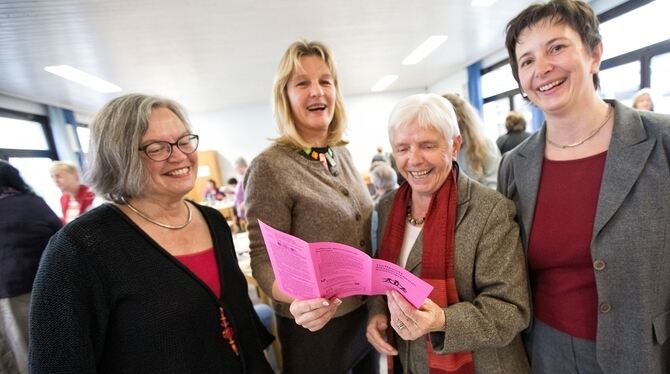 Vier Frauen, die sich für Alleinerziehende starkmachen beziehungsweise machten (von links): Johanna Rosner-Mezler vom Fachbereic