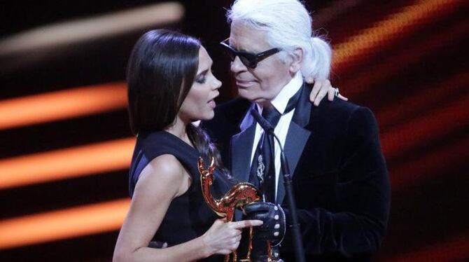 Karl Lagerfeld outete sich als größter Fan von Victoria Beckham. Foto: Michael Kappeler