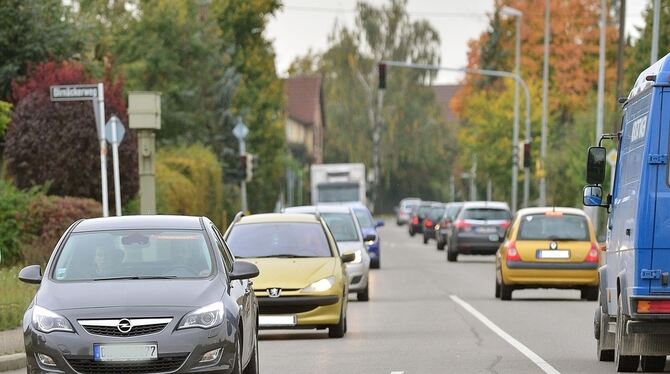 Tempo 30 gilt schon, aber auch mit flächendeckender Umweltzone können die Grenzwerte auf der Ohmenhäuser Ortsdurchfahrt nicht ei