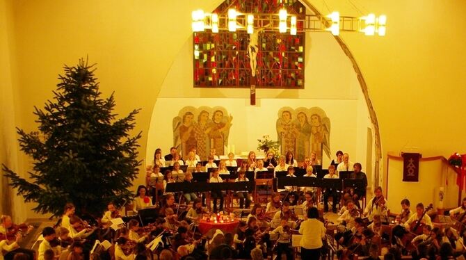 Gut besucht war das Weihnachtskonzert der Musikschule in der Andreaskirche. FOTO: PR