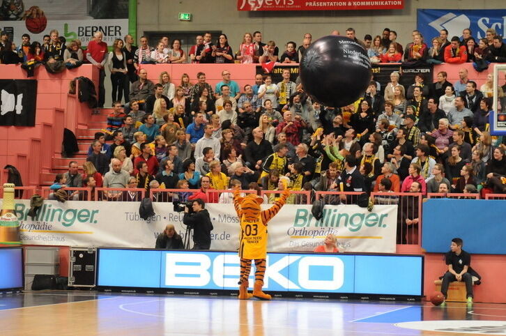 Walter Tigers Tübingen - s.Oliver Baskets Würzburg 65:82