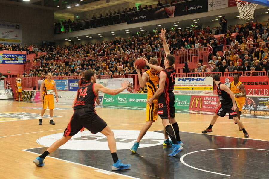 Walter Tigers Tübingen - s.Oliver Baskets Würzburg 65:82