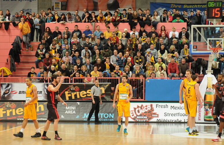 Walter Tigers Tübingen - s.Oliver Baskets Würzburg 65:82