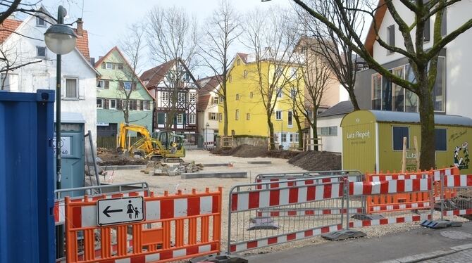 Oase für Groß und Klein in der Altstadt: Die Arbeiten auf dem Spielplatz in der Nürtingerhofstraße haben begonnen und sollen bis