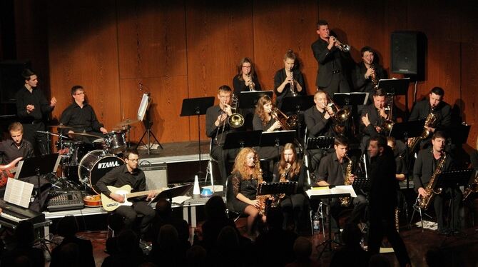 Die Big Band des Hölderlin Gymnasiums Nürtingen beim Neujahrskonzert in Metzingen.