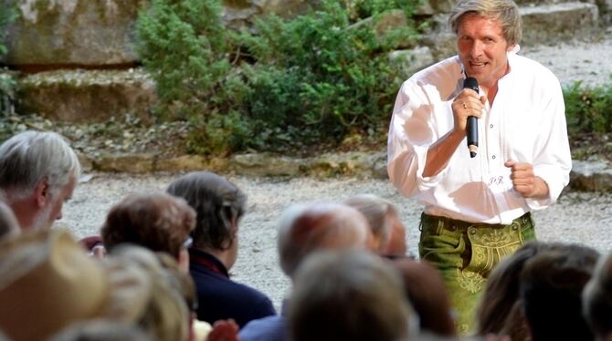 Peter Rist bei seinem Auftritt im Naturtheater vorigen Sommer.  ARCHIVFOTO: KUS