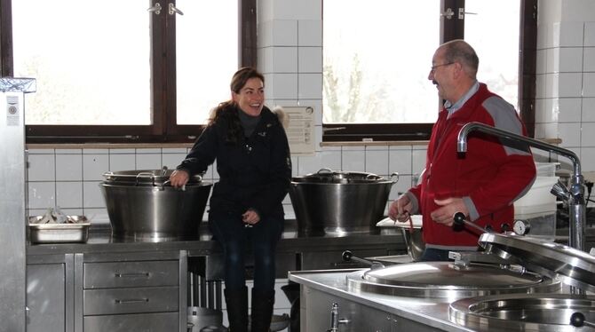 Die Küche im Gomadinger Feriendorf ist längst noch nicht leer. Tanja-Maria Wäscher, die im Frühjahr die Geschäftsführung des gep