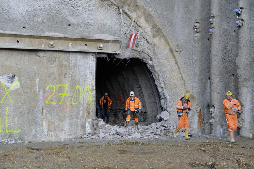 Scheibengipfeltunnel Durchbruch Januar 2014