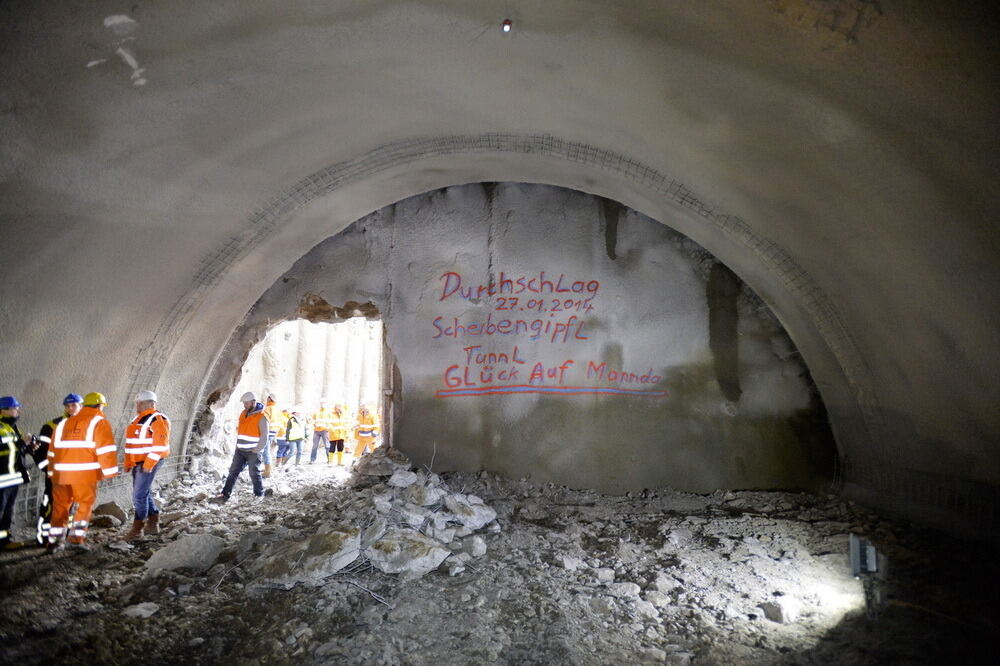 Scheibengipfeltunnel Durchbruch Januar 2014