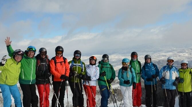 Eine bunte Truppe, die derzeit bei einer Skireise die Rocky Mountains kennenlernt. Für die GEA-Leser geht es heute nach Alta und