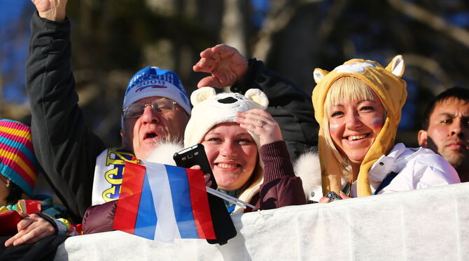 Zuschauer bei den Olympischen Winterspielen in Sotschi. FOTO: DPA