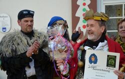 Gekröntes Narrenhaupt: Rudolf I. mit Ernennungsurkunde und Wurst-Strauß.