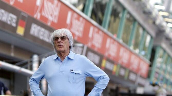 Chefvermarkter Bernie Ecclestone sorgt sich um die Fans. Foto: John Heng