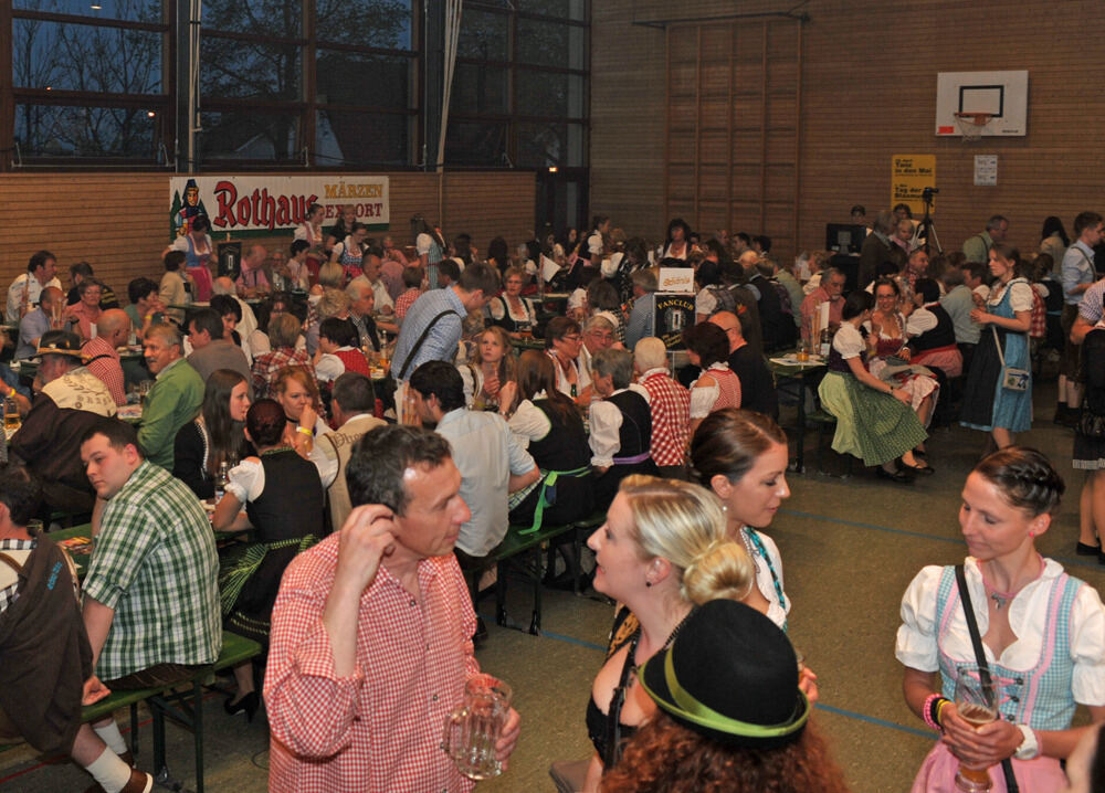 Dirndlnacht in Degerschlacht April 2014