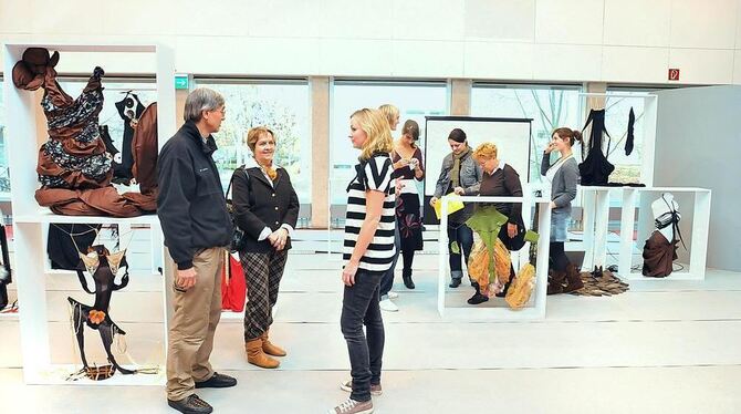 Mode war ein Aspekt der Werkschau Design. Industrie und Studenten nutzen die Ausstellung als Kontaktbörse.