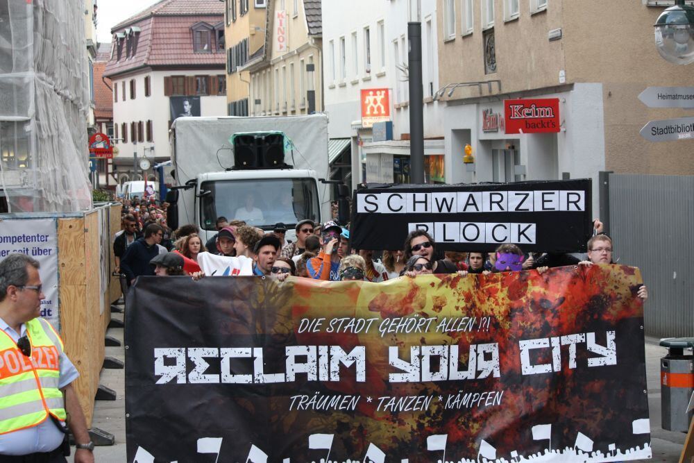 »Reclaim Your City«-Nachttanzdemo 2014