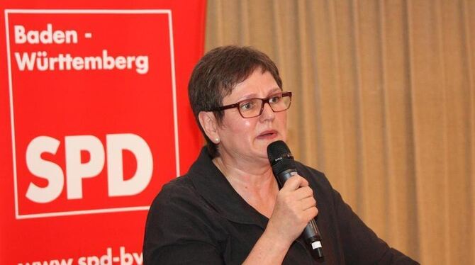 Leni Breymaier war prominente Gastrednerin beim SPD-Jahresempfang im Reutlinger Spitalhof.  FOTO: STRÖHLE