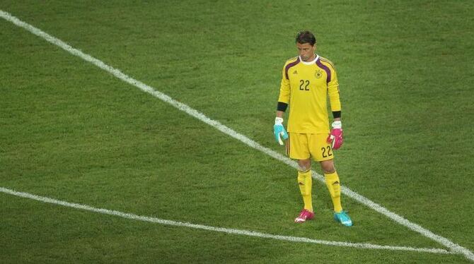 Roman Weidenfeller konnte den Treffer zum 2:2-Ausgleich nicht verhindern. Foto: Rolf Vennenbernd