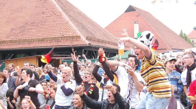 Bei der Weltmeisterschaft 2010 feuerten die Fans die deutsche Nationalmannschaft auf dem Kelternplatz an. Dieses Jahr geht’s zum