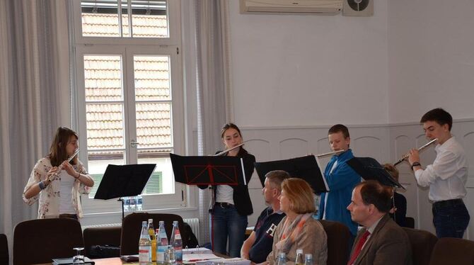 Ungewohntes Bild: Das Querflöten-Quartett der Musikschule Pfullingen mit (von links) Swantje Unger, Theresa Bez, Lukas Dorfmülle