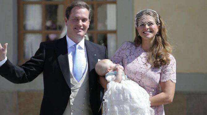 Die kleine Prinzessin Leonore und ihre Eltern. Foto: Jonas Ekstromer