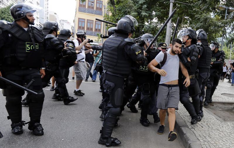 Nicht alle feiern den Fußball: Proteste in Brasilien