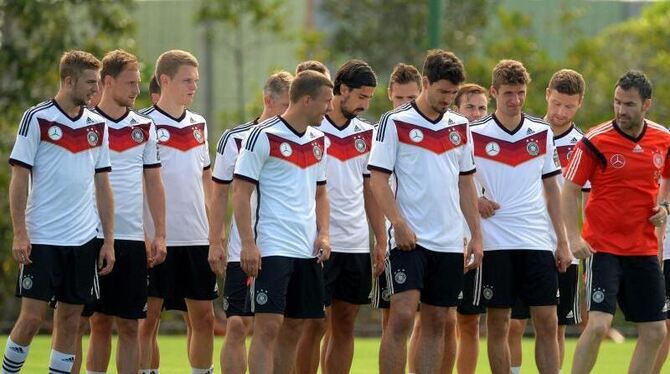 Die deutsche Fußball-Nationalmannschaft startet gegen Portugal nun endlich auch in die WM. Foto: Thomas Eisenhuth