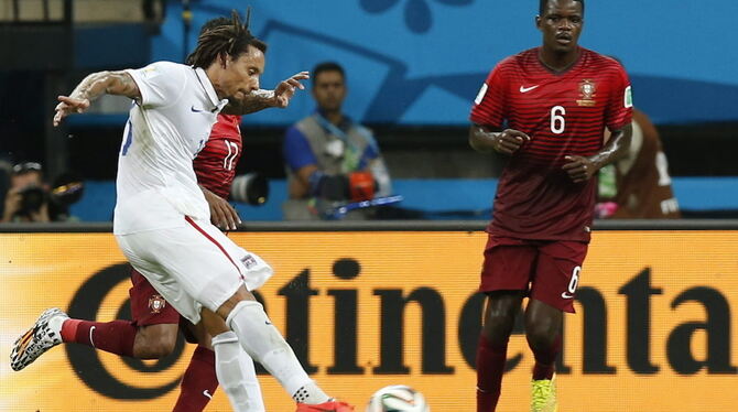 Jermaine Jones bringt die USA gegen Portugal mit seinem Treffer zum 2:1 in Führung. FOTO: DPA