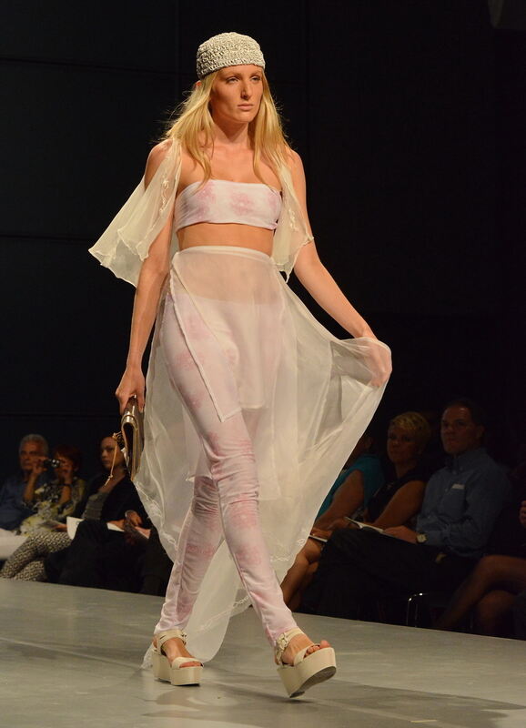 Hochschule Reutlingen Fakultät Textil und Design Modenschau Juni 2014