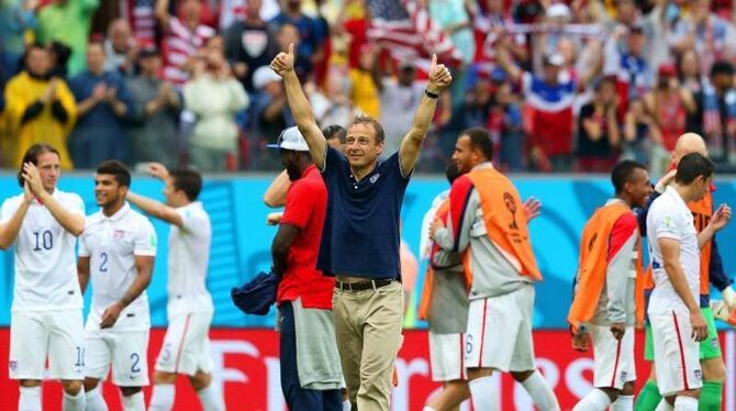 Jürgen Klinsmann genießt die Huldigungen der US-Fans. Foto: Srdjan Suki