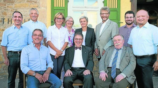 Der neue Betzinger Ortschaftsrat (von links, stehend): Hartmut Digel, Lothar Richter, Annette Seiz, Margot Stoll, Dagmar Krause,