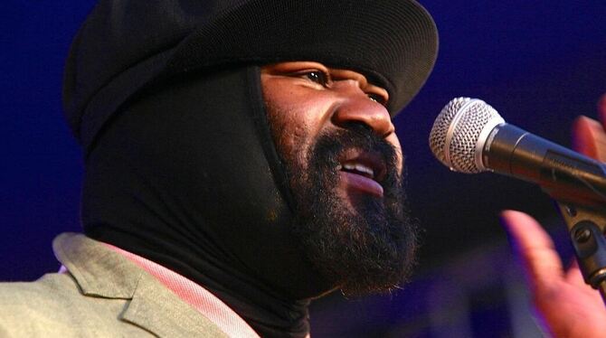 Riss das Publikum vor dem Mercedes-Benz-Museum zu Ovationen hin: Gregory Porter. FOTO: SPIESS