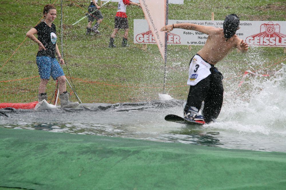 3. Waterslide-Contest der Ski-und Snowboardabteilung des TSV Undingen