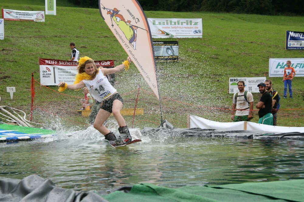 3. Waterslide-Contest der Ski-und Snowboardabteilung des TSV Undingen