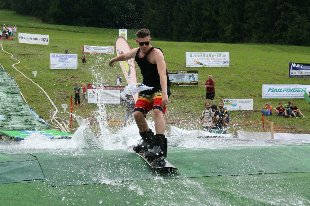 3. Waterslide-Contest der Ski-und Snowboardabteilung des TSV Undingen