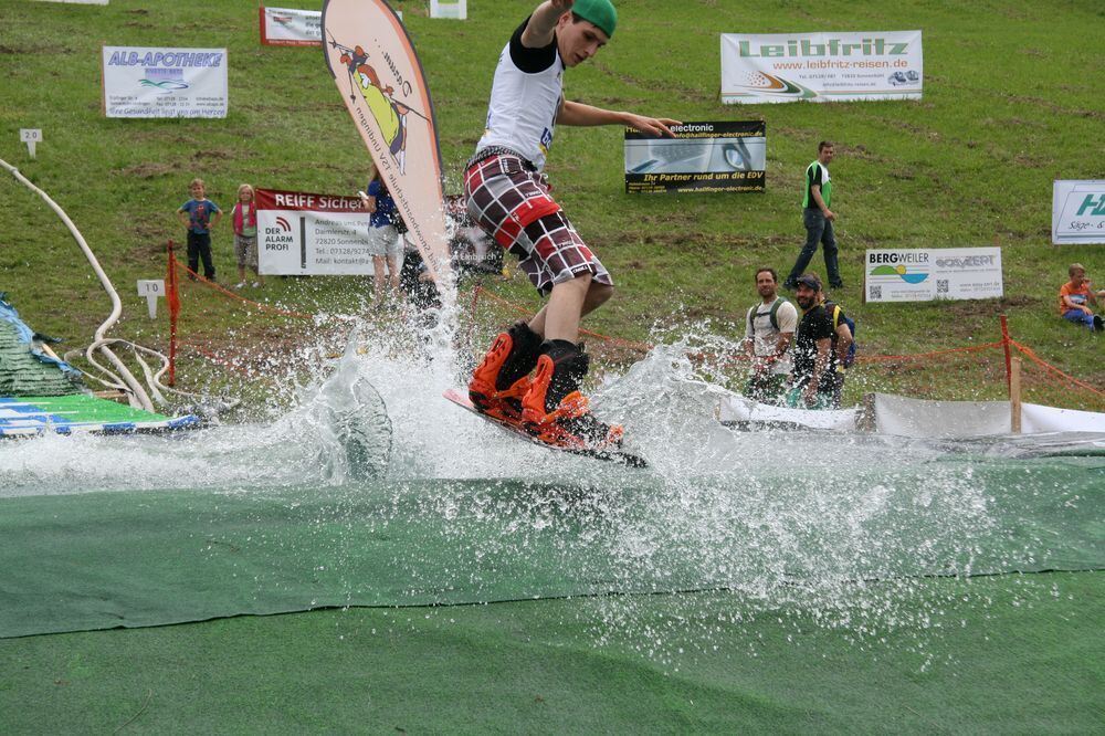 3. Waterslide-Contest der Ski-und Snowboardabteilung des TSV Undingen