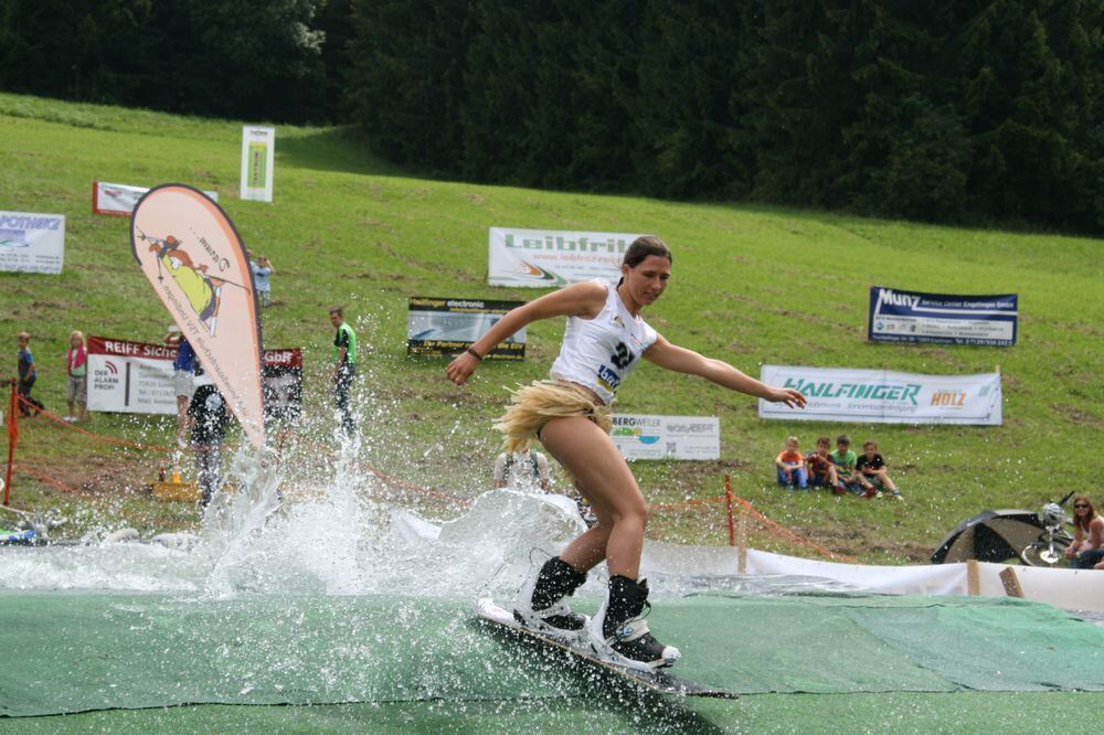 3. Waterslide-Contest der Ski-und Snowboardabteilung des TSV Undingen