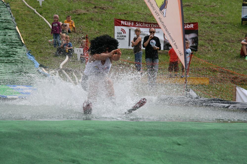 3. Waterslide-Contest der Ski-und Snowboardabteilung des TSV Undingen