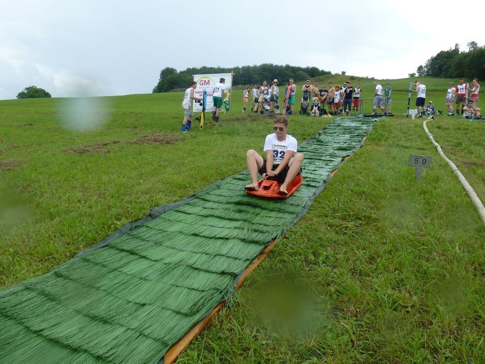 3. Waterslide-Contest der Ski-und Snowboardabteilung des TSV Undingen